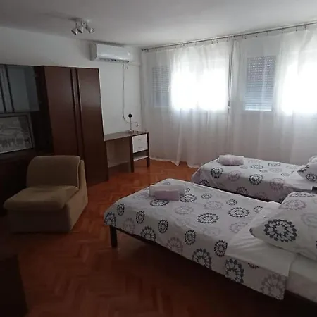 Apartman Dali *